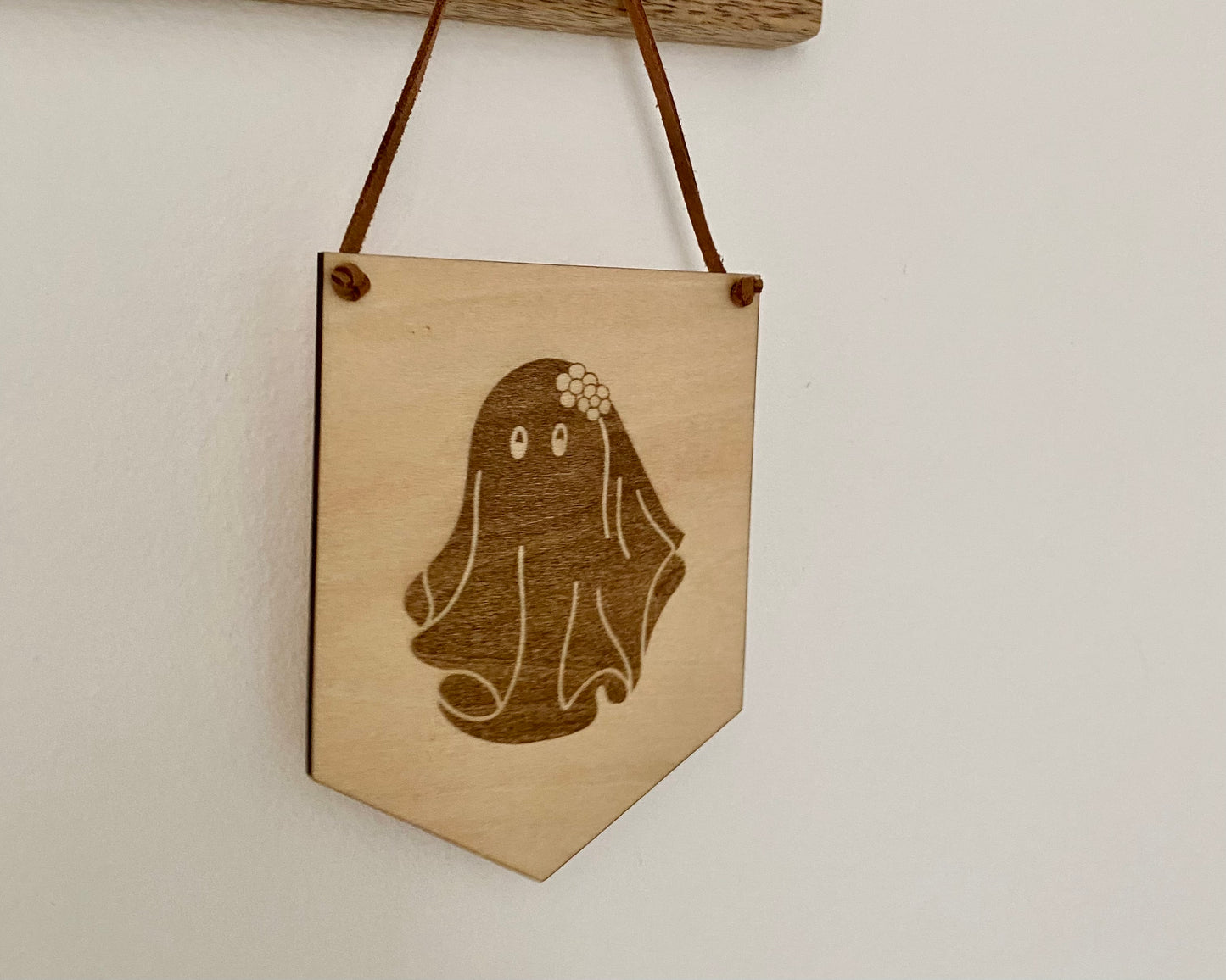 Mini Halloween Flower Ghost Banner Flag