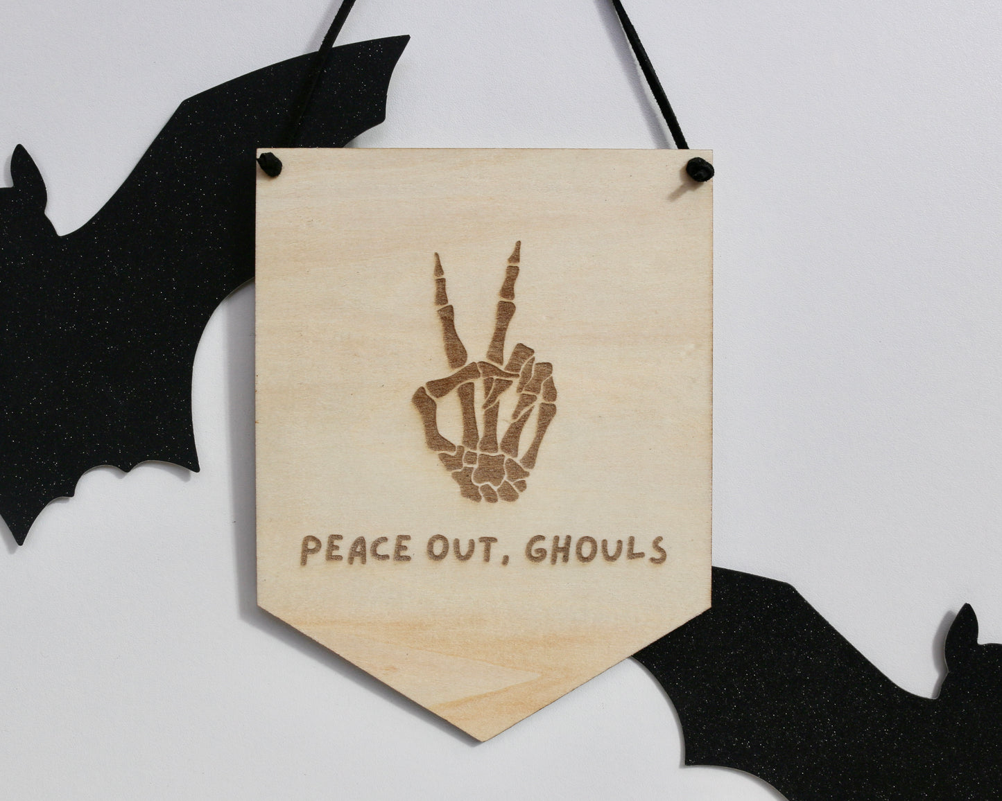 Wooden 15cm Halloween Peace Banner