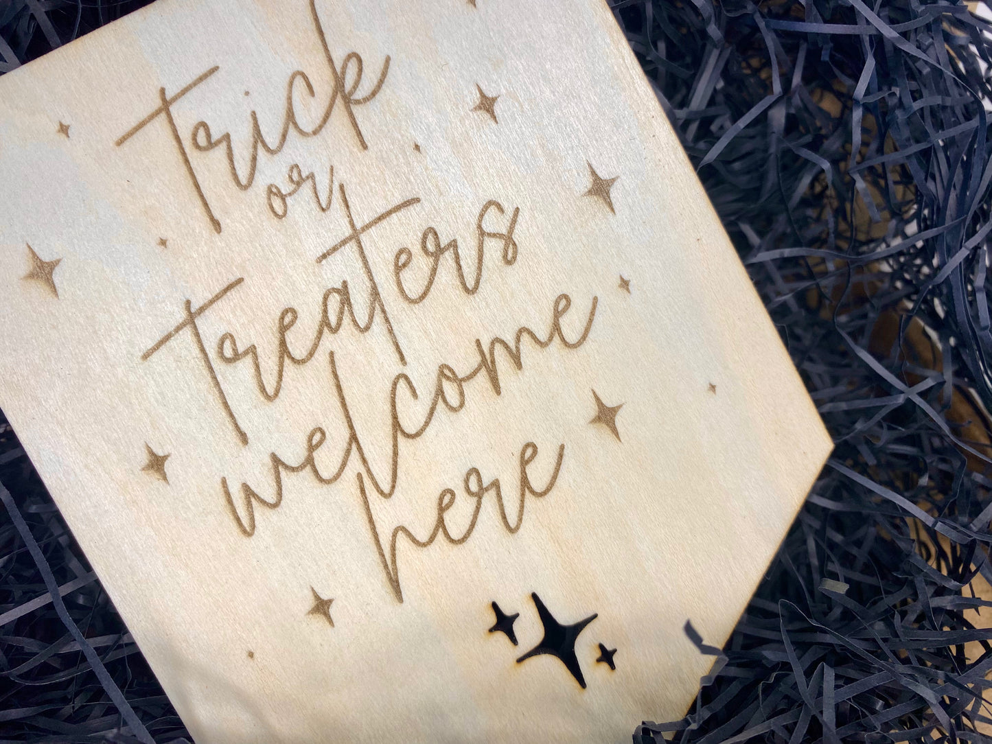 Wooden 15cm Halloween Trick or Treat Banner