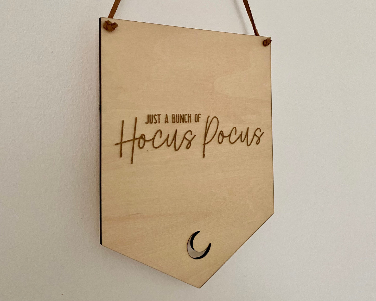 Wooden 15cm Halloween Hocus Pocus Banner